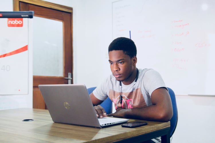 Review of most and least helpful tech resources during COVID-19